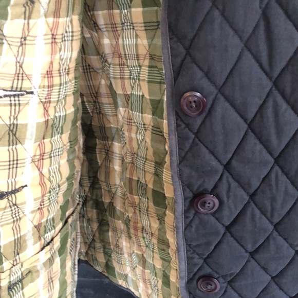 LL Bean women’s quilted button-down vest - Picture 3 of 4